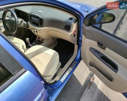Синій Хендай Акцент, об'ємом двигуна 1.5 л та пробігом 260 тис. км за 4600 $, фото 1 на Automoto.ua
