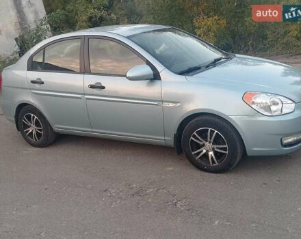 Синій Хендай Акцент, об'ємом двигуна 1.4 л та пробігом 200 тис. км за 4400 $, фото 1 на Automoto.ua
