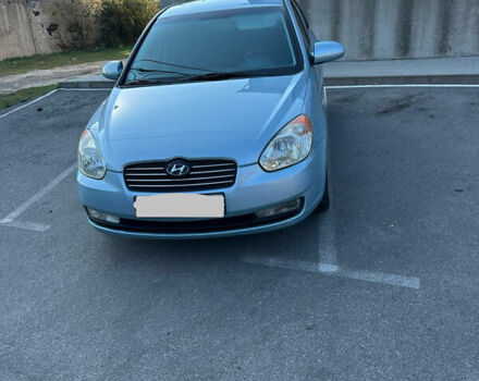 Синий Хендай Акцент, объемом двигателя 1.6 л и пробегом 240 тыс. км за 4600 $, фото 1 на Automoto.ua