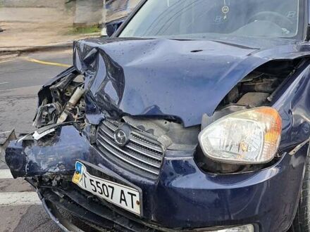 Хендай Акцент 2008 в Ивано-Франковске на Automoto.ua Синий Хендай Акцент, объемом двигателя 1.4 л и пробегом 70 тыс. км за 4500 $, фото 1 на Automoto.ua