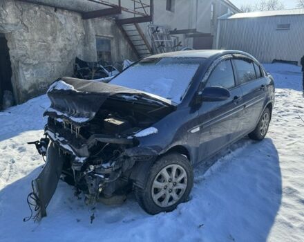 Синий Хендай Акцент, объемом двигателя 1.6 л и пробегом 130 тыс. км за 1750 $, фото 1 на Automoto.ua