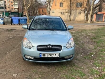 Синий Хендай Акцент, объемом двигателя 1.4 л и пробегом 195 тыс. км за 5100 $, фото 1 на Automoto.ua