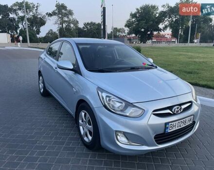 Синий Хендай Акцент, объемом двигателя 1.59 л и пробегом 132 тыс. км за 7800 $, фото 1 на Automoto.ua