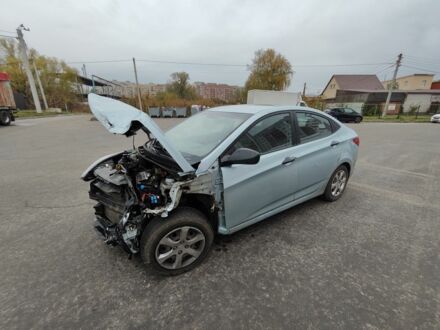 Синий Хендай Акцент, объемом двигателя 1.4 л и пробегом 188 тыс. км за 2000 $, фото 1 на Automoto.ua