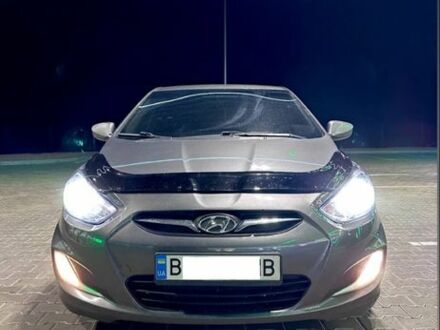 Синий Хендай Акцент, объемом двигателя 1.6 л и пробегом 196 тыс. км за 8200 $, фото 1 на Automoto.ua