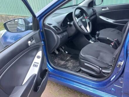 Синий Хендай Акцент, объемом двигателя 1.4 л и пробегом 65 тыс. км за 9800 $, фото 1 на Automoto.ua