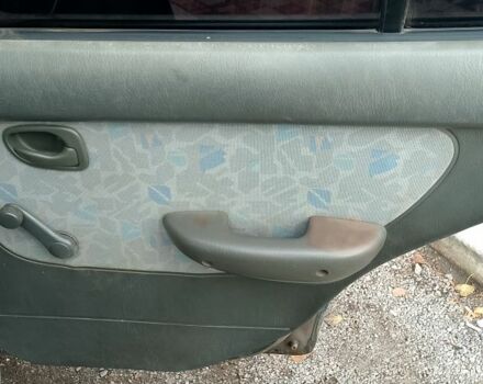 Зелений Хендай Акцент, об'ємом двигуна 1.5 л та пробігом 362 тис. км за 1207 $, фото 4 на Automoto.ua