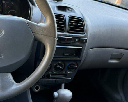 Зелений Хендай Акцент, об'ємом двигуна 1.5 л та пробігом 186 тис. км за 2999 $, фото 18 на Automoto.ua