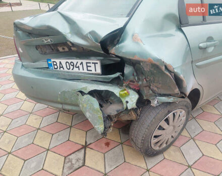 Зелений Хендай Акцент, об'ємом двигуна 1.6 л та пробігом 207 тис. км за 1950 $, фото 7 на Automoto.ua