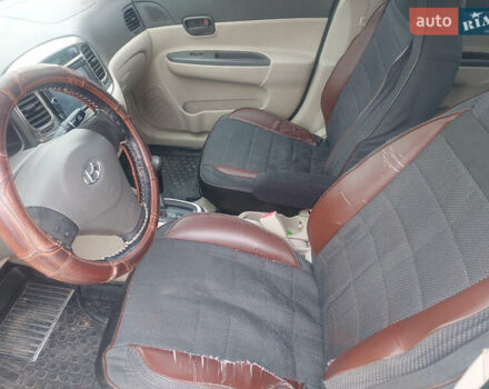 Зелений Хендай Акцент, об'ємом двигуна 1.6 л та пробігом 207 тис. км за 1950 $, фото 10 на Automoto.ua