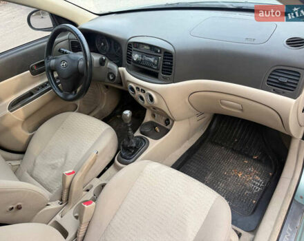 Зеленый Хендай Акцент, объемом двигателя 1.4 л и пробегом 226 тыс. км за 3200 $, фото 4 на Automoto.ua