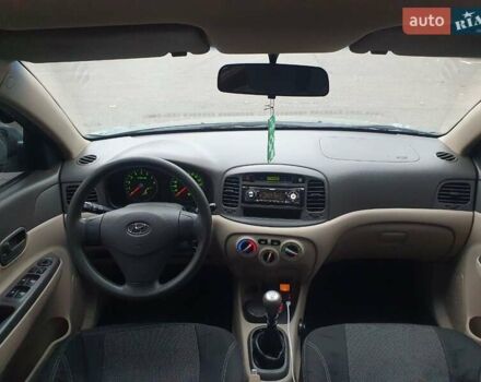 Зеленый Хендай Акцент, объемом двигателя 1.4 л и пробегом 288 тыс. км за 4500 $, фото 4 на Automoto.ua