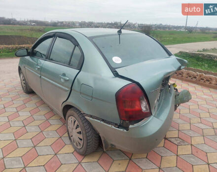 Зелений Хендай Акцент, об'ємом двигуна 1.6 л та пробігом 207 тис. км за 1950 $, фото 3 на Automoto.ua