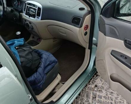 Зелений Хендай Акцент, об'ємом двигуна 1.6 л та пробігом 296 тис. км за 3500 $, фото 10 на Automoto.ua