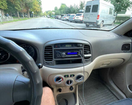 Зелений Хендай Акцент, об'ємом двигуна 1.4 л та пробігом 164 тис. км за 5100 $, фото 10 на Automoto.ua