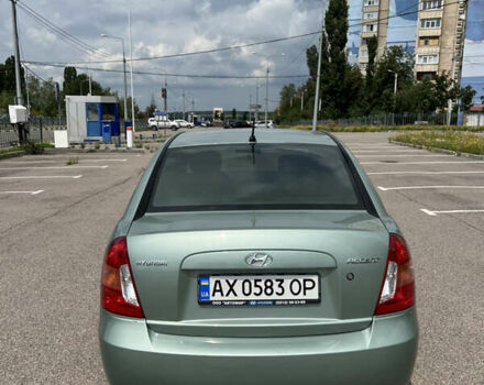 Зеленый Хендай Акцент, объемом двигателя 1.4 л и пробегом 181 тыс. км за 5800 $, фото 4 на Automoto.ua