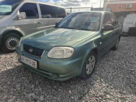 Хендай Акцент 2005 у Кам'янське (Дніпродзержинськ) на Automoto.ua Зелений Хендай Акцент, об'ємом двигуна 1.5 л та пробігом 205 тис. км за 2700 $, фото 1 на Automoto.ua