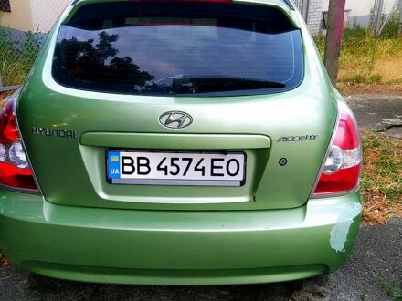 Хендай Акцент 2006 в Киеве на Automoto.ua Зеленый Хендай Акцент, объемом двигателя 1.6 л и пробегом 170 тыс. км за 3000 $, фото 1 на Automoto.ua