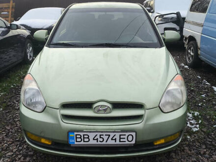 Зеленый Хендай Акцент, объемом двигателя 1.6 л и пробегом 210 тыс. км за 4250 $, фото 1 на Automoto.ua