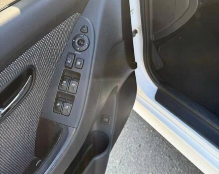 Білий Хендай Аванте, об'ємом двигуна 1.6 л та пробігом 228 тис. км за 8000 $, фото 14 на Automoto.ua