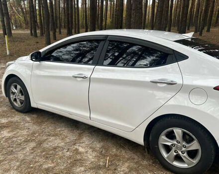 Белый Хендай Аванте, объемом двигателя 1.59 л и пробегом 232 тыс. км за 10000 $, фото 6 на Automoto.ua