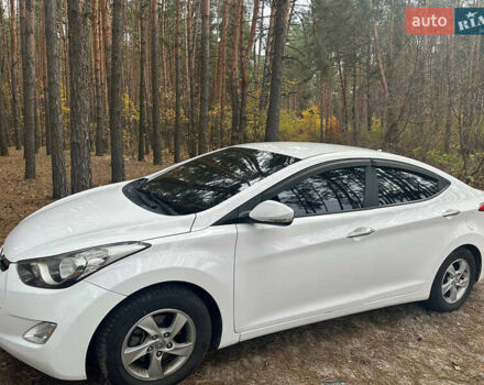 Белый Хендай Аванте, объемом двигателя 1.59 л и пробегом 232 тыс. км за 10000 $, фото 5 на Automoto.ua