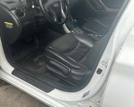 Белый Хендай Аванте, объемом двигателя 1.59 л и пробегом 232 тыс. км за 10000 $, фото 23 на Automoto.ua