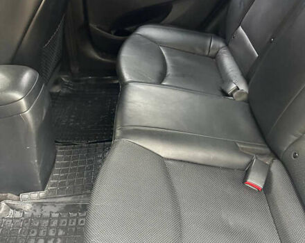 Белый Хендай Аванте, объемом двигателя 1.59 л и пробегом 232 тыс. км за 10000 $, фото 26 на Automoto.ua