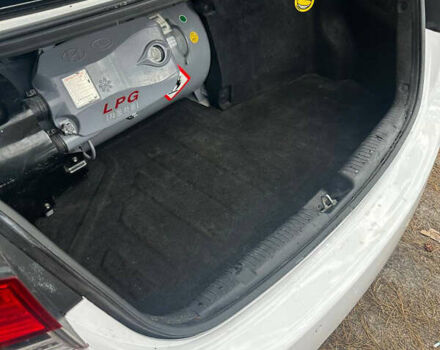 Белый Хендай Аванте, объемом двигателя 1.59 л и пробегом 232 тыс. км за 10000 $, фото 16 на Automoto.ua