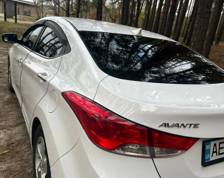 Белый Хендай Аванте, объемом двигателя 1.59 л и пробегом 232 тыс. км за 10000 $, фото 15 на Automoto.ua