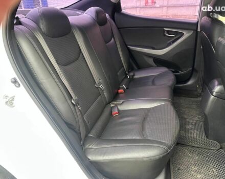 Хендай Аванте 2014 в Одессе на Automoto.ua Белый Хендай Аванте, объемом двигателя 1.6 л и пробегом 201 тыс. км за 8840 $, фото 20 на Automoto.ua