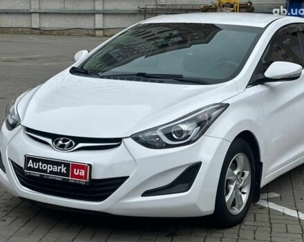 Хендай Аванте 2014 в Одессе на Automoto.ua Белый Хендай Аванте, объемом двигателя 1.6 л и пробегом 201 тыс. км за 8840 $, фото 4 на Automoto.ua