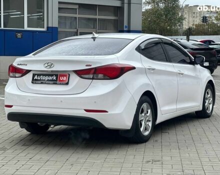 Хендай Аванте 2014 в Одессе на Automoto.ua Белый Хендай Аванте, объемом двигателя 1.6 л и пробегом 201 тыс. км за 8840 $, фото 5 на Automoto.ua