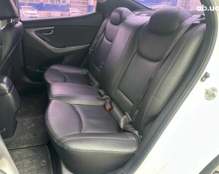 Хендай Аванте 2014 в Одессе на Automoto.ua Белый Хендай Аванте, объемом двигателя 1.6 л и пробегом 201 тыс. км за 8840 $, фото 11 на Automoto.ua