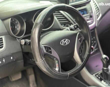 Хендай Аванте 2014 в Одессе на Automoto.ua Белый Хендай Аванте, объемом двигателя 1.6 л и пробегом 201 тыс. км за 8840 $, фото 15 на Automoto.ua