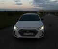 Белый Хендай Аванте, объемом двигателя 1.6 л и пробегом 118 тыс. км за 11500 $, фото 1 на Automoto.ua
