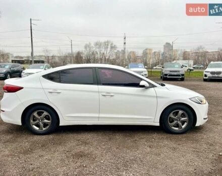 Білий Хендай Аванте, об'ємом двигуна 1.6 л та пробігом 350 тис. км за 9300 $, фото 5 на Automoto.ua