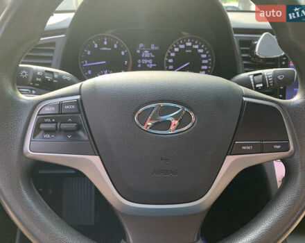 Белый Хендай Аванте, объемом двигателя 1.6 л и пробегом 192 тыс. км за 11600 $, фото 42 на Automoto.ua