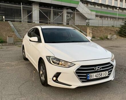 Белый Хендай Аванте, объемом двигателя 1.6 л и пробегом 183 тыс. км за 11000 $, фото 2 на Automoto.ua