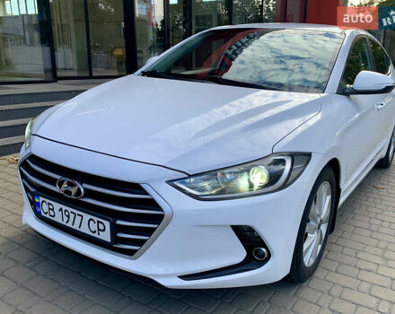 Белый Хендай Аванте, объемом двигателя 1.6 л и пробегом 192 тыс. км за 11600 $, фото 2 на Automoto.ua