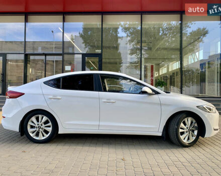 Белый Хендай Аванте, объемом двигателя 1.6 л и пробегом 192 тыс. км за 11600 $, фото 9 на Automoto.ua