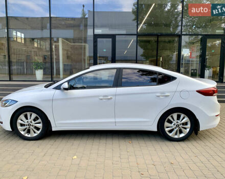 Белый Хендай Аванте, объемом двигателя 1.6 л и пробегом 192 тыс. км за 11600 $, фото 37 на Automoto.ua