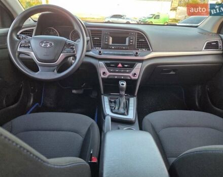 Белый Хендай Аванте, объемом двигателя 1.6 л и пробегом 200 тыс. км за 10500 $, фото 12 на Automoto.ua