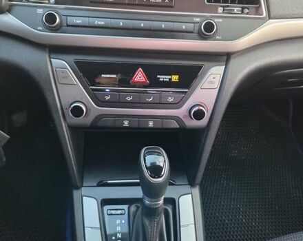 Белый Хендай Аванте, объемом двигателя 1.6 л и пробегом 200 тыс. км за 10500 $, фото 15 на Automoto.ua