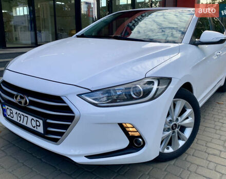 Белый Хендай Аванте, объемом двигателя 1.6 л и пробегом 192 тыс. км за 11600 $, фото 5 на Automoto.ua