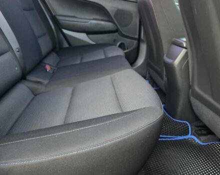 Белый Хендай Аванте, объемом двигателя 1.6 л и пробегом 200 тыс. км за 10500 $, фото 22 на Automoto.ua