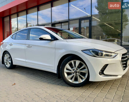 Белый Хендай Аванте, объемом двигателя 1.6 л и пробегом 192 тыс. км за 11600 $, фото 8 на Automoto.ua