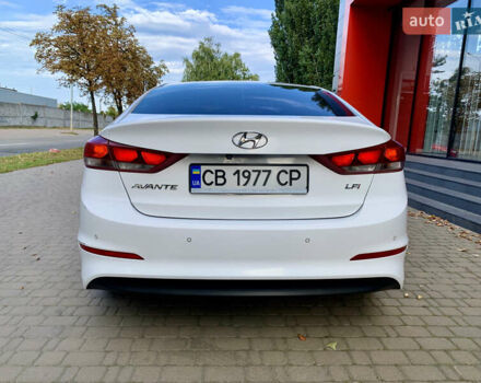 Белый Хендай Аванте, объемом двигателя 1.6 л и пробегом 192 тыс. км за 11600 $, фото 4 на Automoto.ua