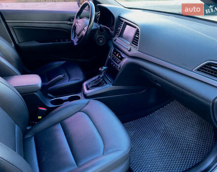 Белый Хендай Аванте, объемом двигателя 1.58 л и пробегом 151 тыс. км за 10900 $, фото 12 на Automoto.ua