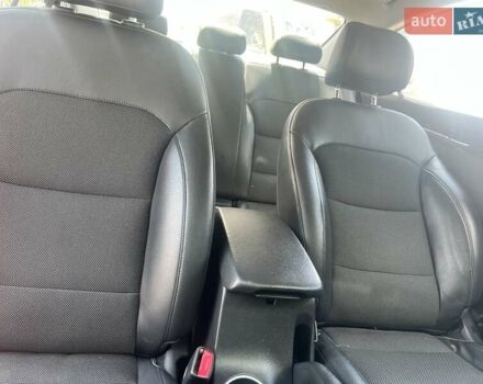Белый Хендай Аванте, объемом двигателя 1.58 л и пробегом 188 тыс. км за 12500 $, фото 2 на Automoto.ua